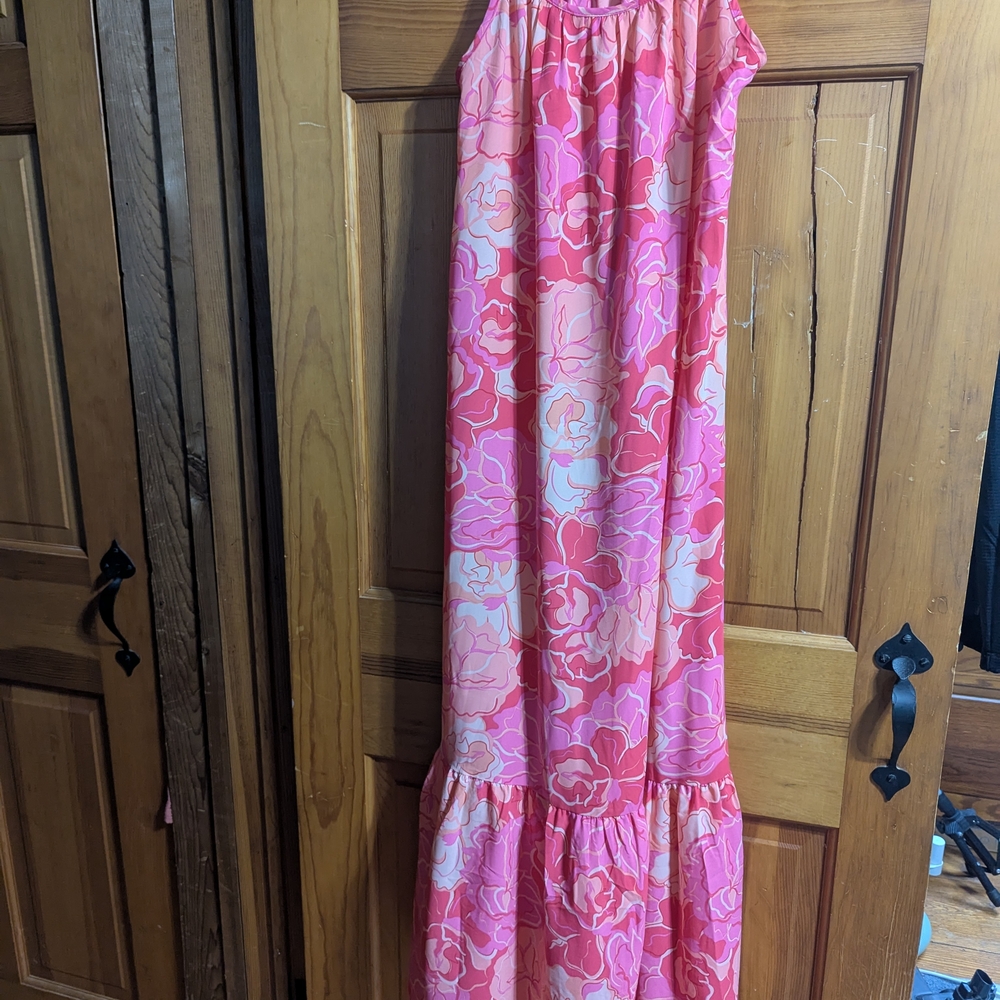 Vibrant Floral Maxi Dress in Pink Tones